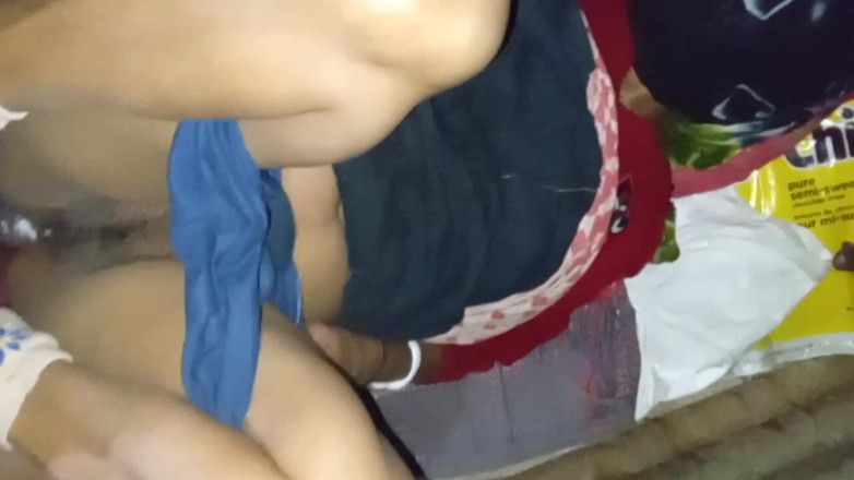 Bengaliauntykichut: Zadek Desi Bhabhi říkal, jen dva šukání zadku