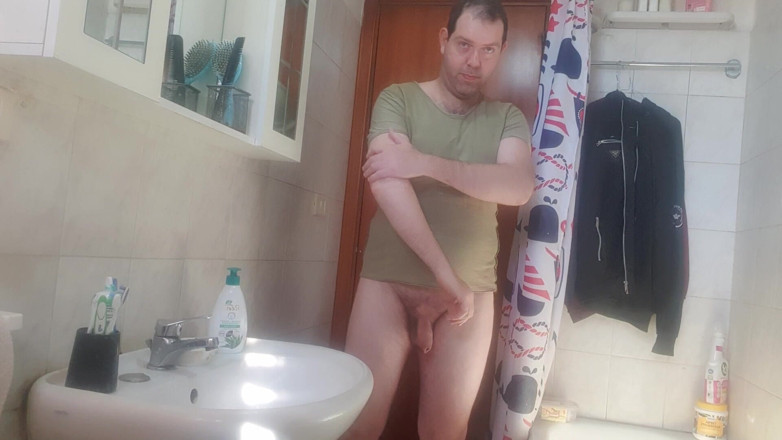 Mirko2589: Celá nahá v mé koupelně
