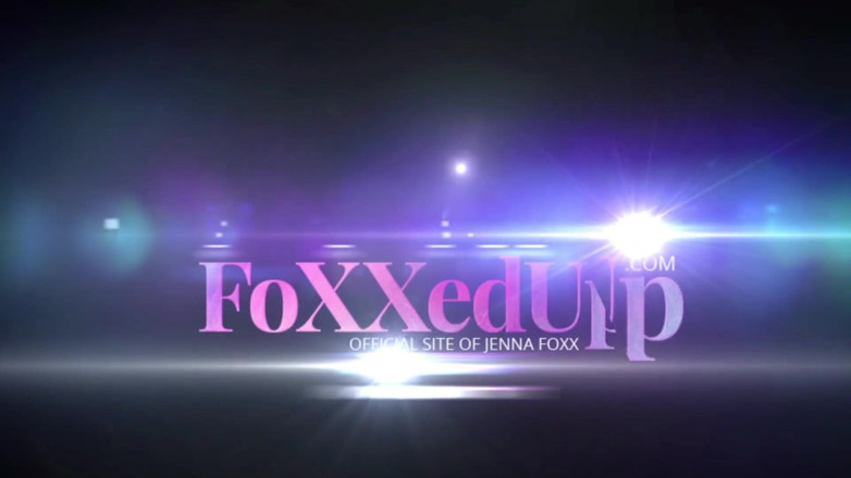 Jenna Foxx: Sex lesbian interrasial fantastic cu Jenna Foxx și Jay Taylor!