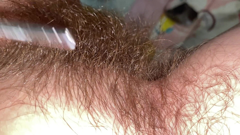 Cuteblonde666: Je me brosse la chatte