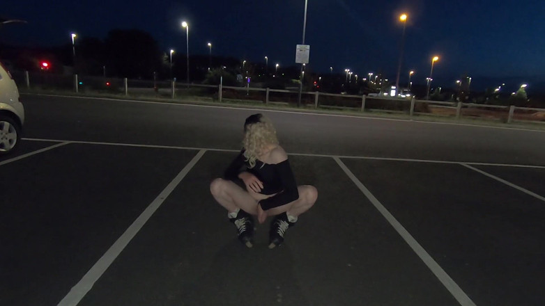 The Midnight Minx: Minxys skate tengah malam