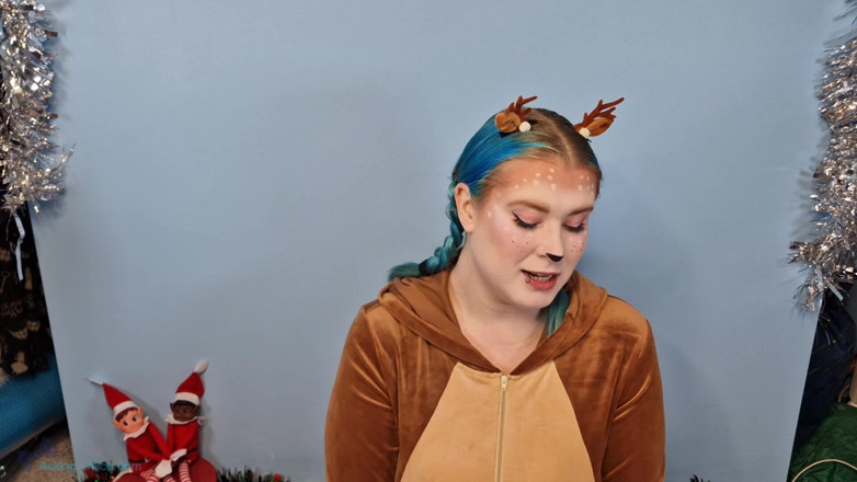 Alice_Mayflower_Scottish: Sensual en un disfraz de renos - chica sola