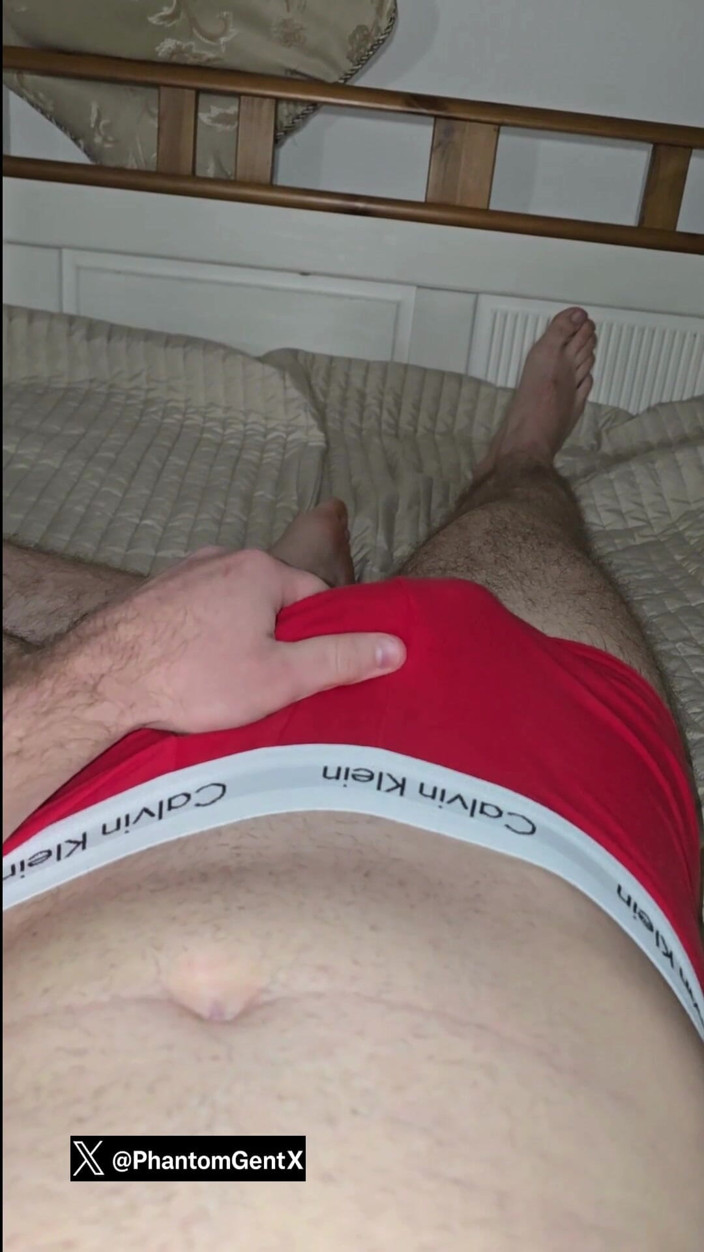 PhantomGentX: Phantomgentx - solo gay acaricia una gran polla con conversación sucia...