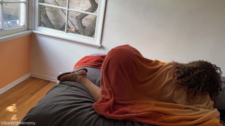 VibeWithMommy: Я випадково трахаю найкращого друга своєї подруги