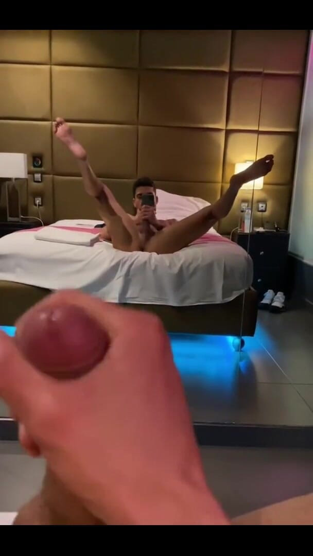 Giopilos: Todavía estaba cachonda en el hotel después del sexo