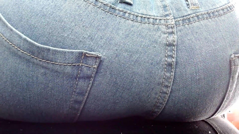 Maeling: Pisoteado en jeans de mezclilla y culo