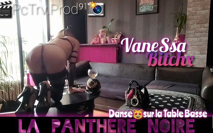 VaneSsa BiTCHx: Expoziția Panther Neagră pe balcon Vanessabitchx