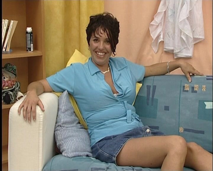 YOUR FIRST PORN: Gib Mir Alles Du Dildo - Kassandra - Berikan Saya Semua Yang...
