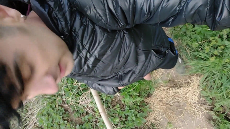 Idmir Sugary: 2 Mal mit schwanz aus jeans nahe dem Fluss zum...