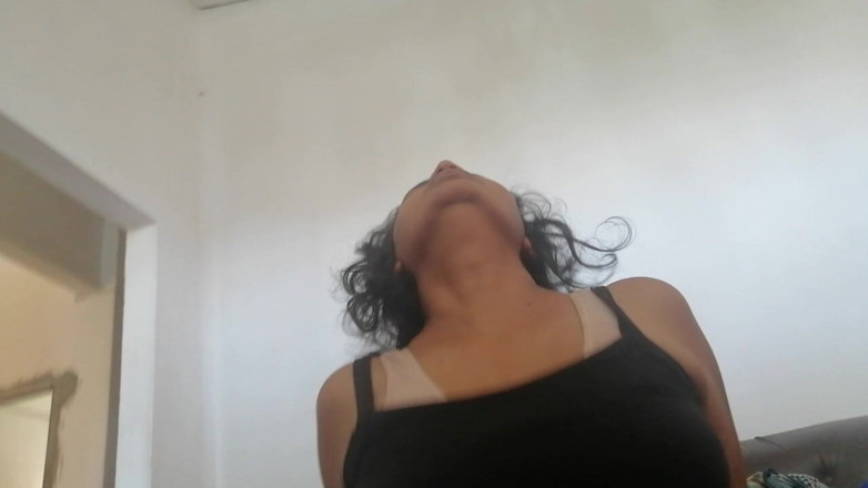 Tina Baby: Ma belle-mère desi me chevauche dessus