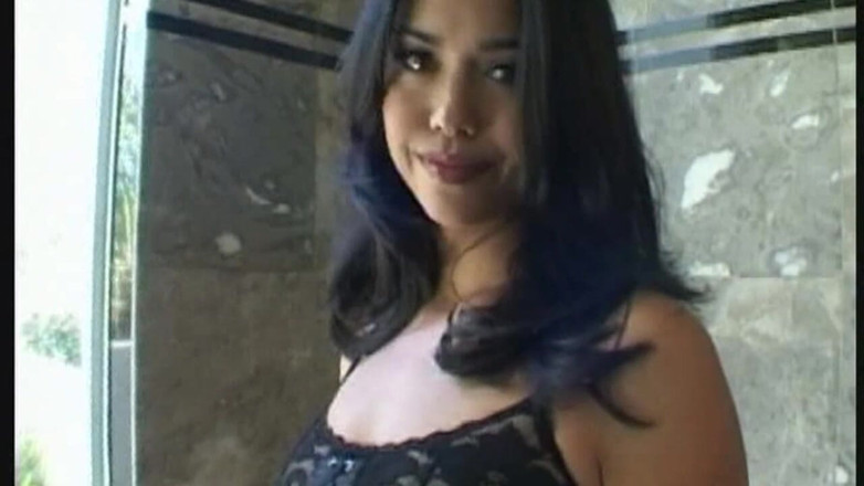 THAGSON 18+: Zralá blonďatá MILF děvky s zlatým proudem Venku