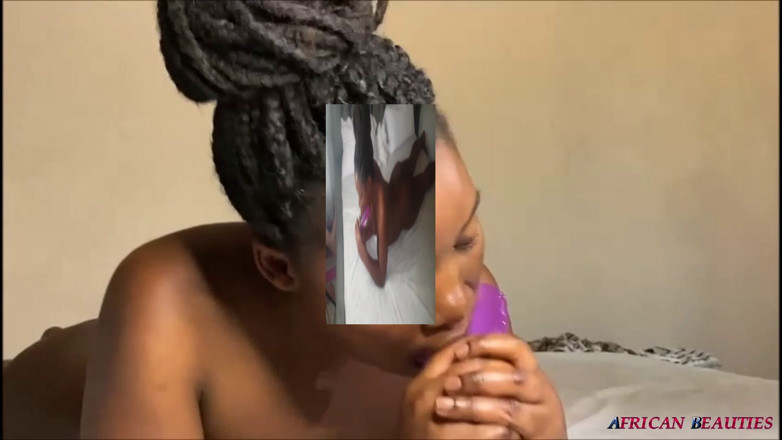 African Beauties: 보라색 뱀으로 내 핫한 날치기 따먹기