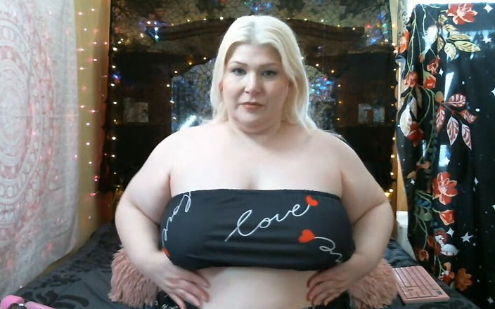Angel Lioncourt: Ngocok kontol di webcam