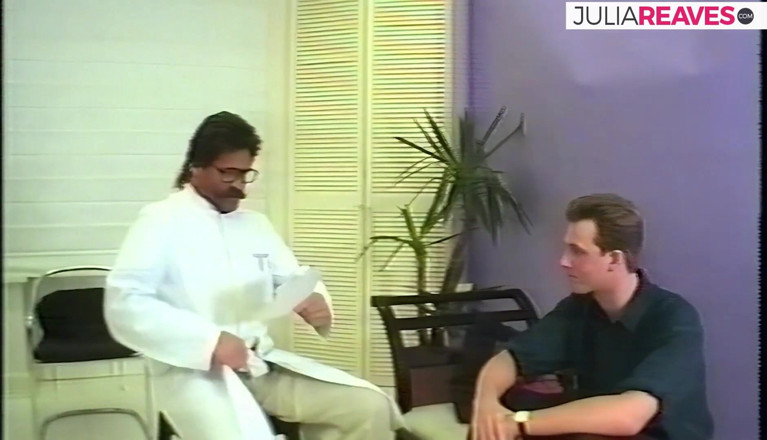 Retro German Amateurs: La milf geme mentre rimbalza la sua fica su un...