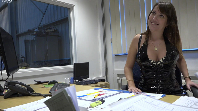 Flemish Filth: Niederländische schlampe fickt im büro
