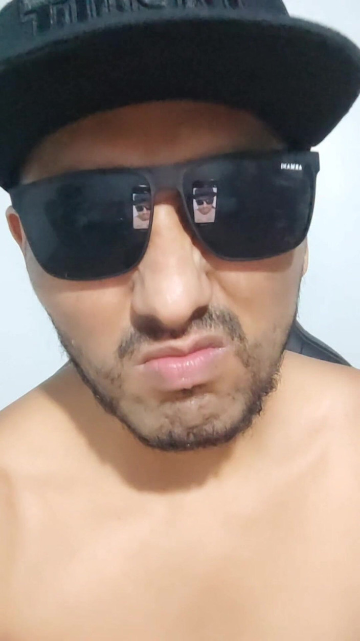 Hornyboy2058: Hombre alfa escupiendo y humillando