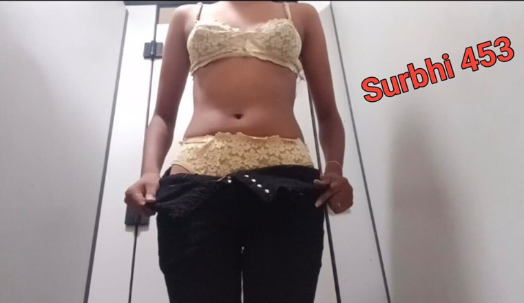 Surbhi453: देसी लड़की