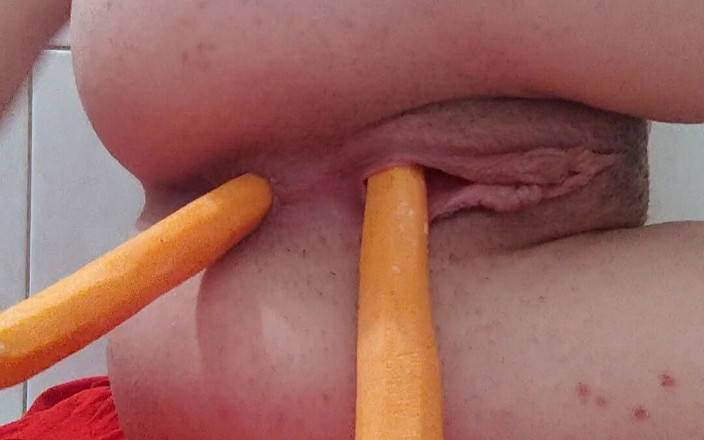 Jane'spanties: Prova a mettere queste carote nei miei piccoli buchi