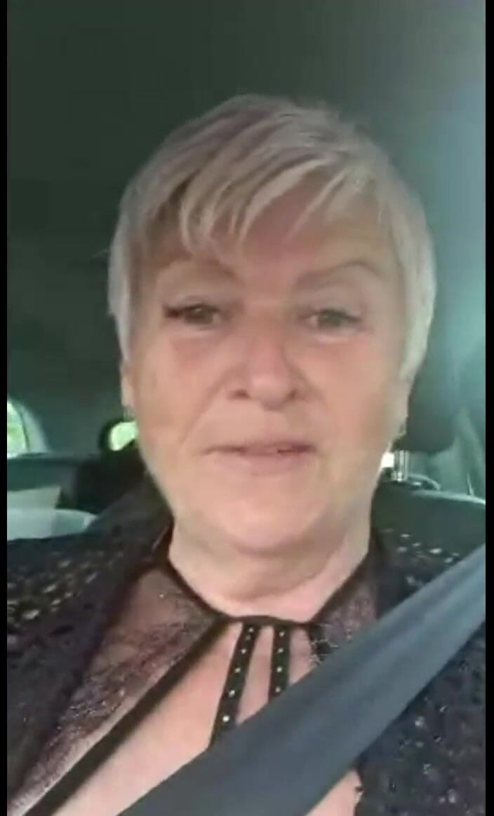 Uk Joolz: Stream Iniziato 07/15/2022 07:39 Sono arrivato in macchina senza che i vicini...