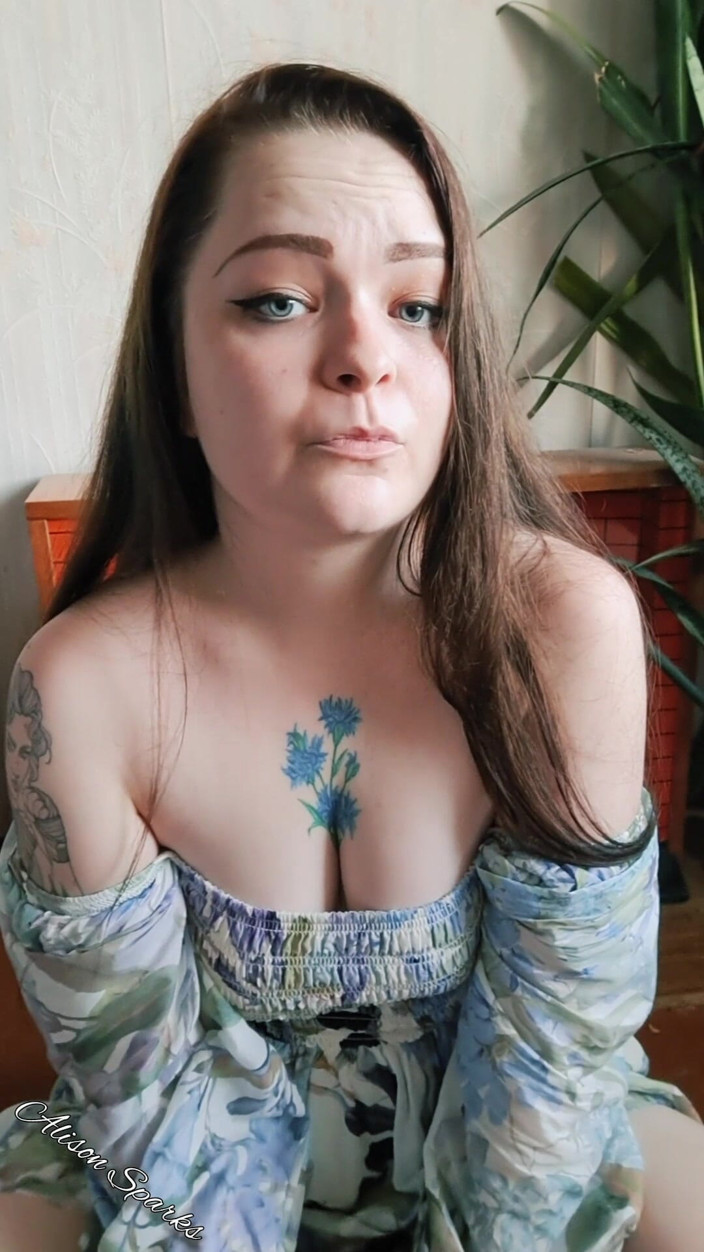 Alison Sparks: POV: Eu estou cavalgando seu pau em um vestido bonito ...