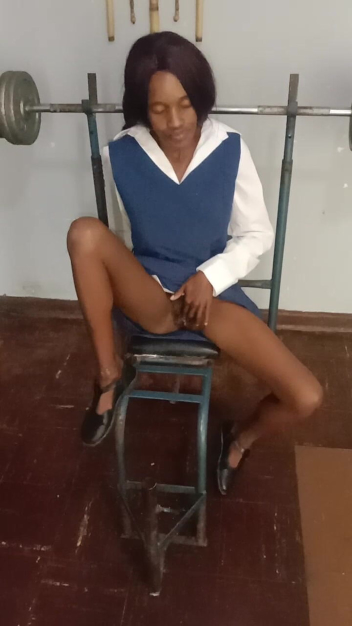 hothouse18xxx: Sexy 18letá Žena Si Třela Kundičku Uniformu