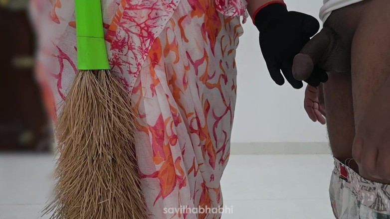 savithabhabhi: Labă cu servitoarea desi Susmita