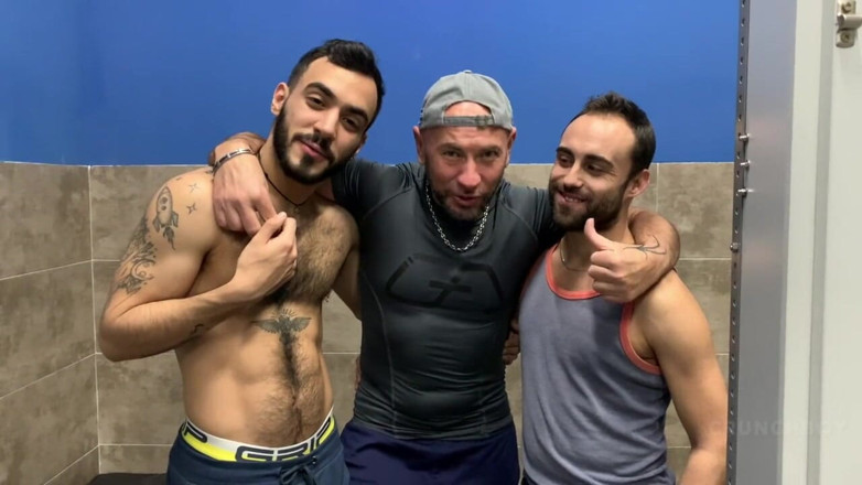 HARD FUCKER FROM MADRID: Такий сексуальний твинк відтраханий його другом у Boyberry Madrid