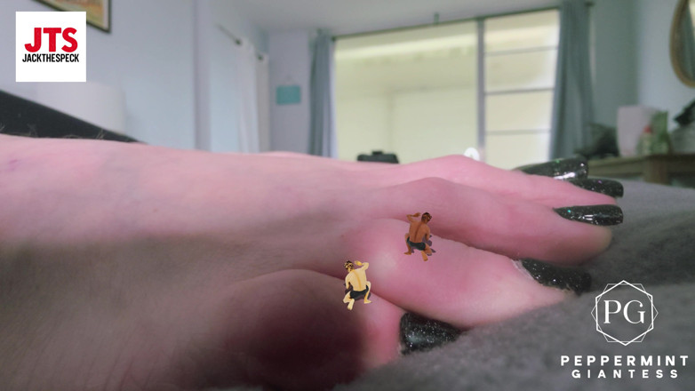 Peppermint Giantess: Velikosti služeb POV drobní muži uctívají nohy obryně
