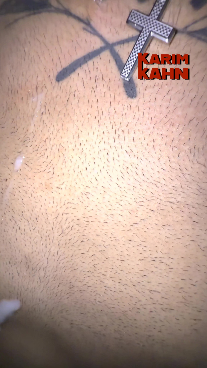 Karim Kahn: Spousta precum a sperma, když jsem si ráno vyhoněl