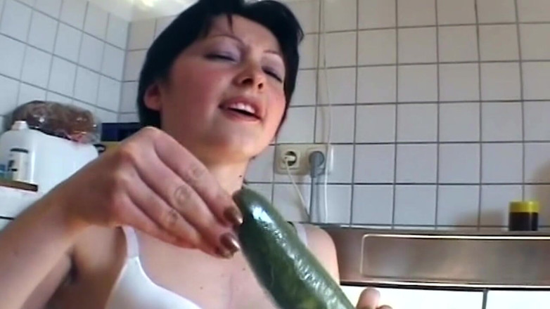 Onlyxfans: Peluda buceta esticada - garganta profunda desleixada