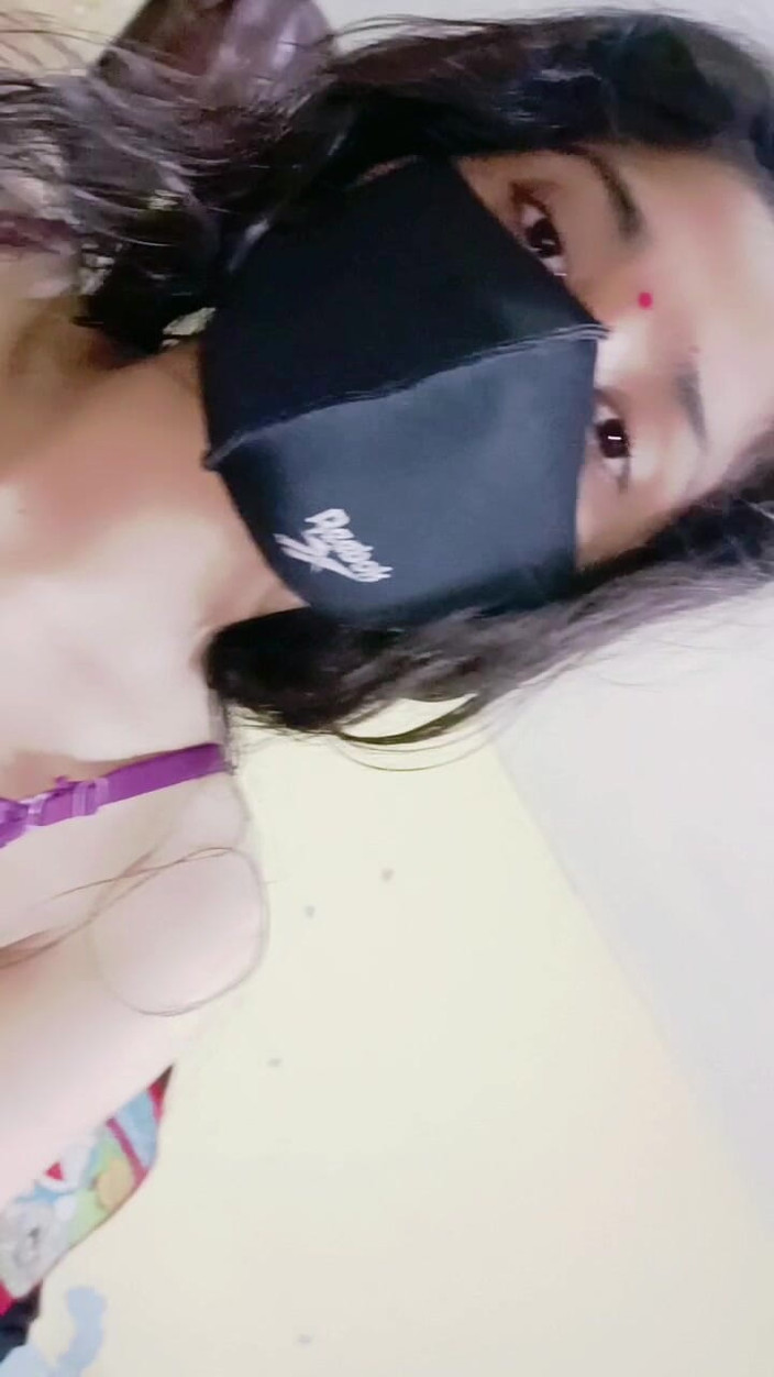Pasi janvi: Desi Młody