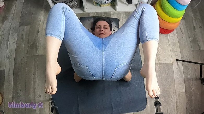 Kimberly X: Kencing - My Jeans