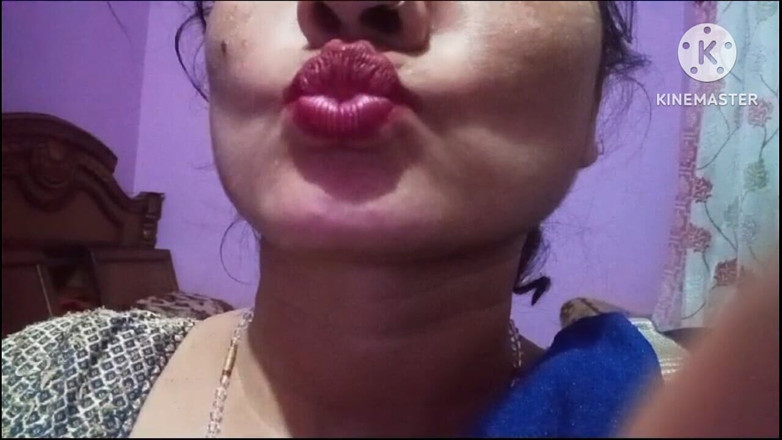 Sexy gunjan: Kakak ipar india ciuman bibir seksi sama semua penggemarnya
