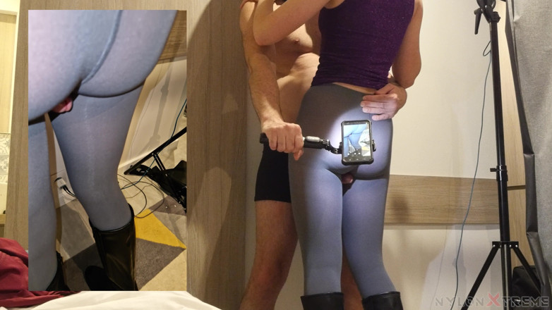 Nylon Xtreme: Elena Clark uprawia seks w szarych rajstopach i butach