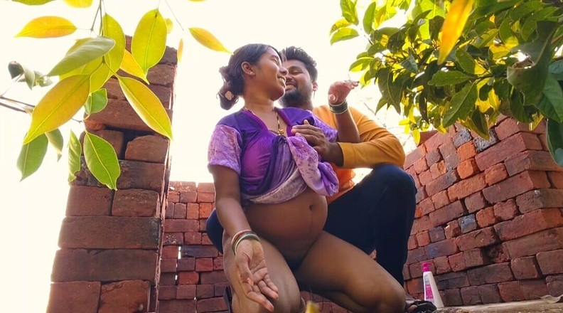Premi pooja: Devar Apni Bhabhi ko apne Purane badkamer Mein Le Jakar...