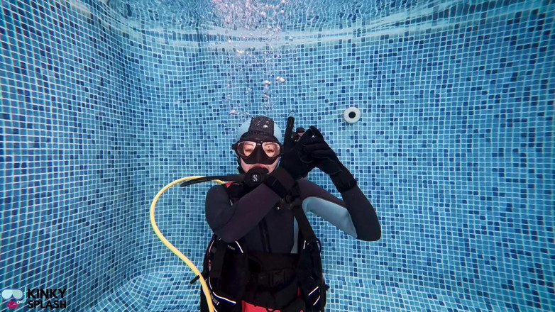 UKCuteGirl Lucy Lauren: Tauchfähigkeiten unterwasser-trainingseinheit