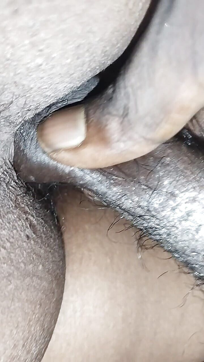 Sexlife: Une tamoule se fait baiser dans le dos