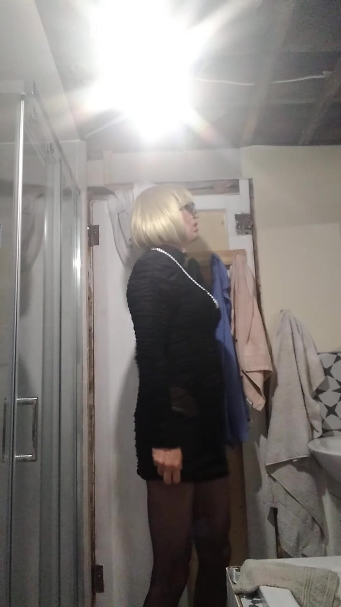 Cindy Belfast: コックのための人形化された弱虫