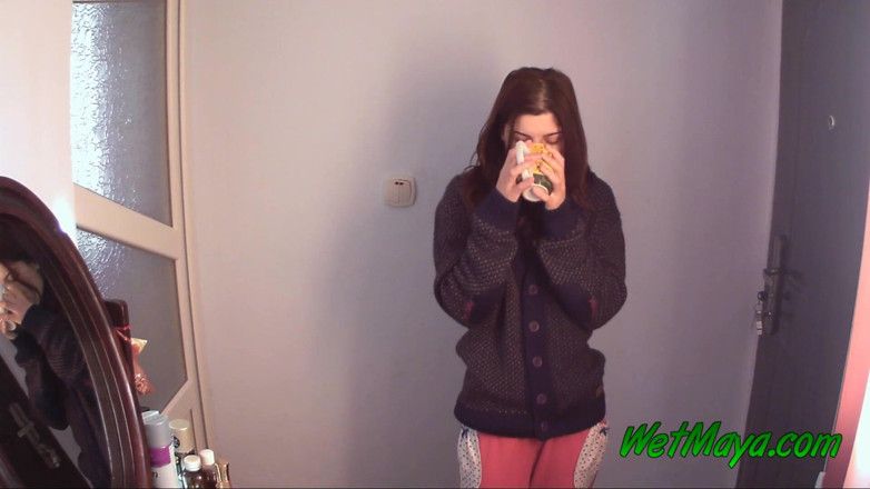 Wet Maya: コーヒーは彼女のおしっこをたくさんします