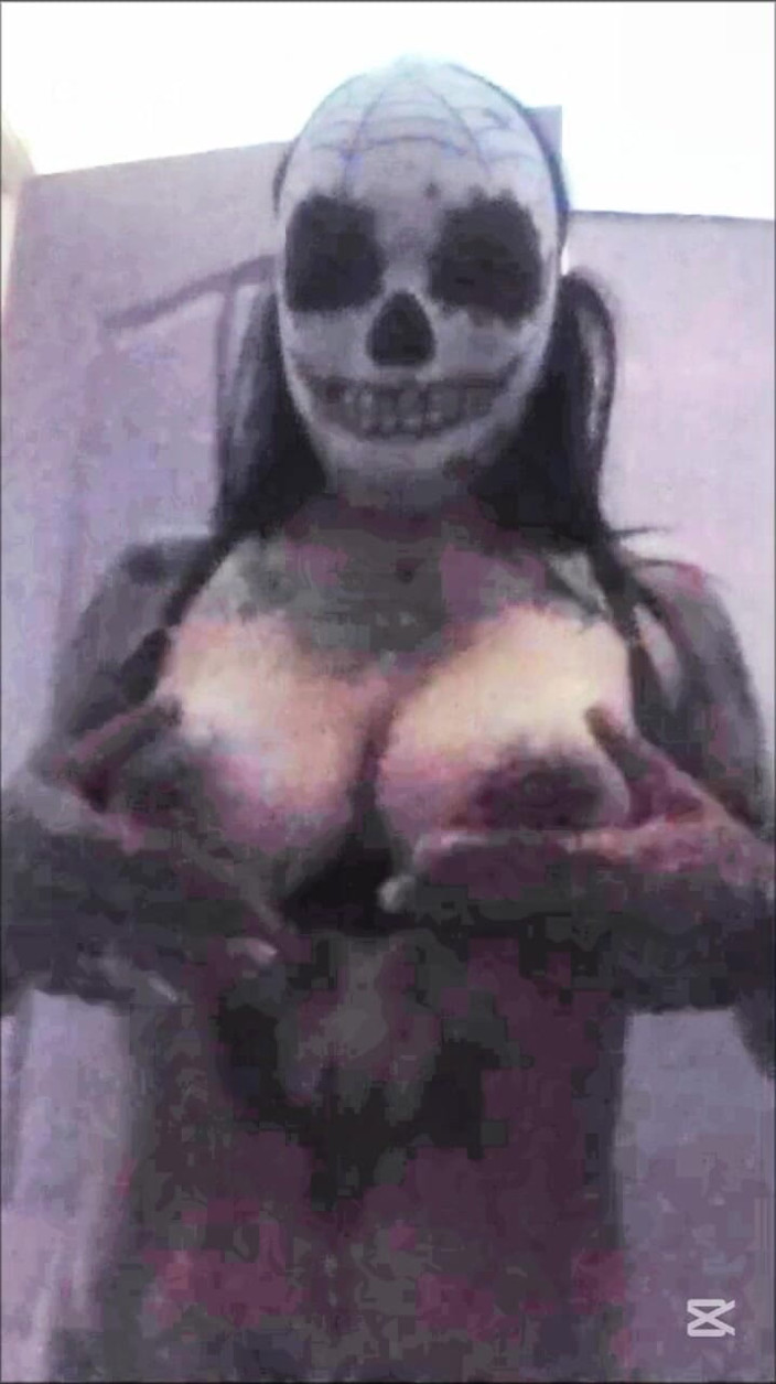 Sailorbigtits20: Jugando Con Mis Grandes Tetas