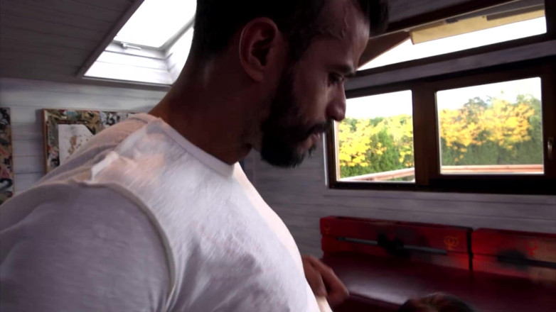 Dark Alley Orgy: Pelacur rambut cokelat dientot habis-habisan sama pelacur mereka