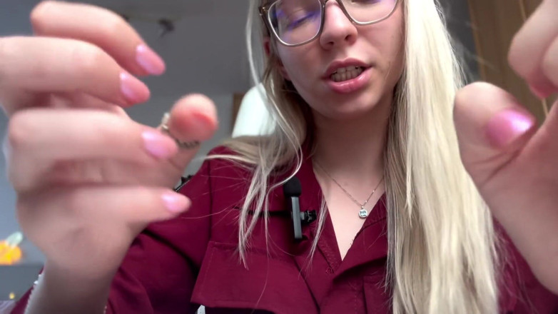 Goddess_Bella_Rae: मतलबी लड़की आपको गुदगुदी से दंडित करती है asmr