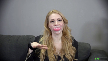 Gag Attack: Mila - Reden durch tegaderm-tape würgt
