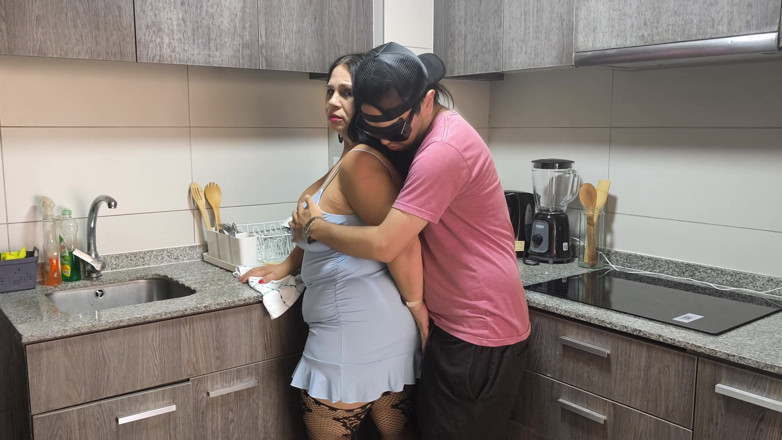 Riderqueen: BBW 밀프 새엄마 섹스 키친 - 팬들을 위한 풀 영상
