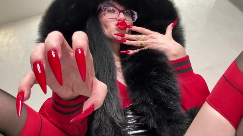 Julia domaina: Longs ongles rouges, griffes et fourrure, sous-vêtements rouges, bas avec...