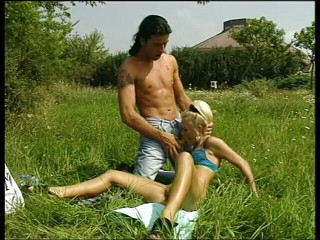 Lucky Cooch: Questa coppia picnic va troppo bene