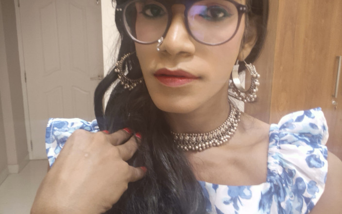Keerthanakeerthi95: Indian Sissy Loszka Obciąganie POV