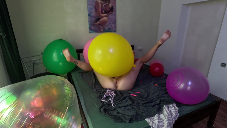 HotPrincessUA: Fête d’anniversaire avec un ballon, chevauchage et éjaculation sur des ballons...