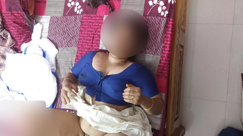 Black & white desicat: Memek gadis hot india dientot habis-habisan dan dientot gaya doggy...