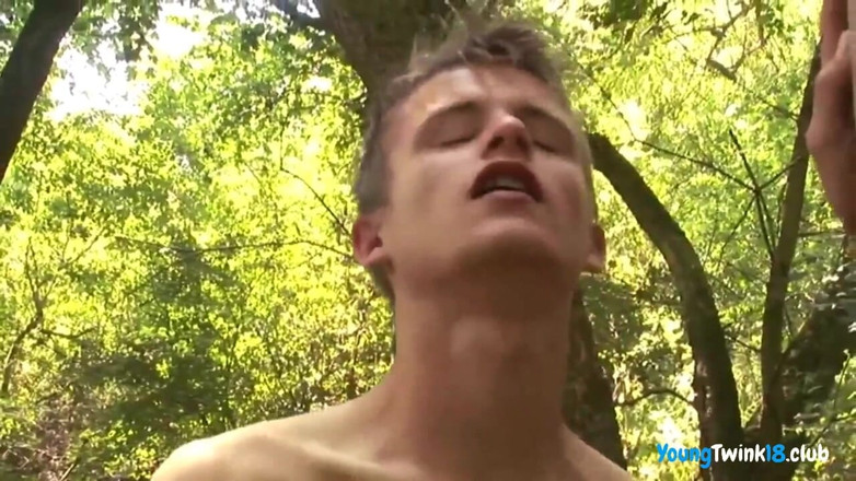 Sam Cox 18: Fantastico porno gay all'aperto